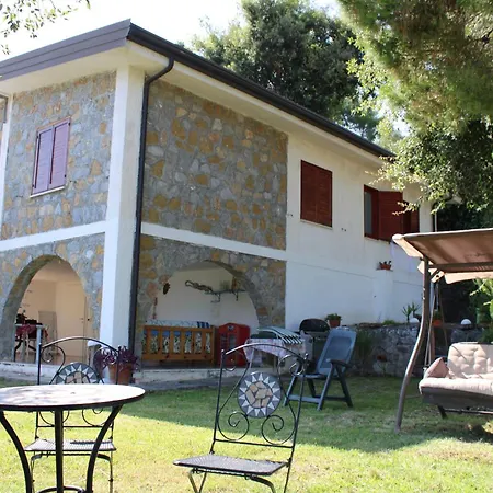 Luisa Sul Mare Bed and Breakfast 3*