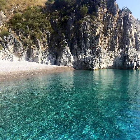 Luisa Sul Mare *